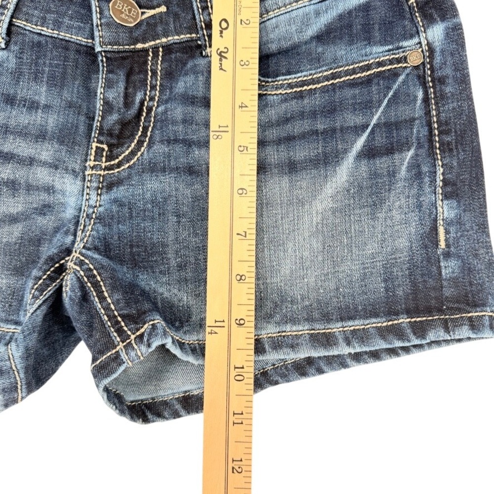 BKE Sabrina Denim Shorts Womens Size 26 Medium Wash Stretch Low Rise - Picture 6 of 15